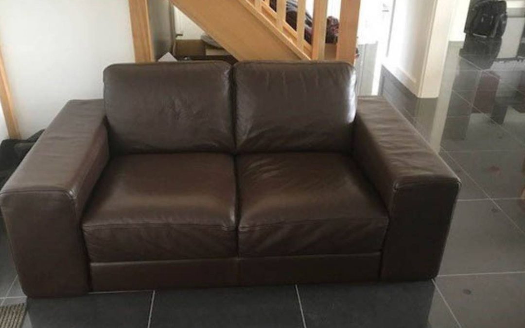 Leather Cleaning and Restoration: Step-by-Step Guide for Reviving a Peeling Sofa